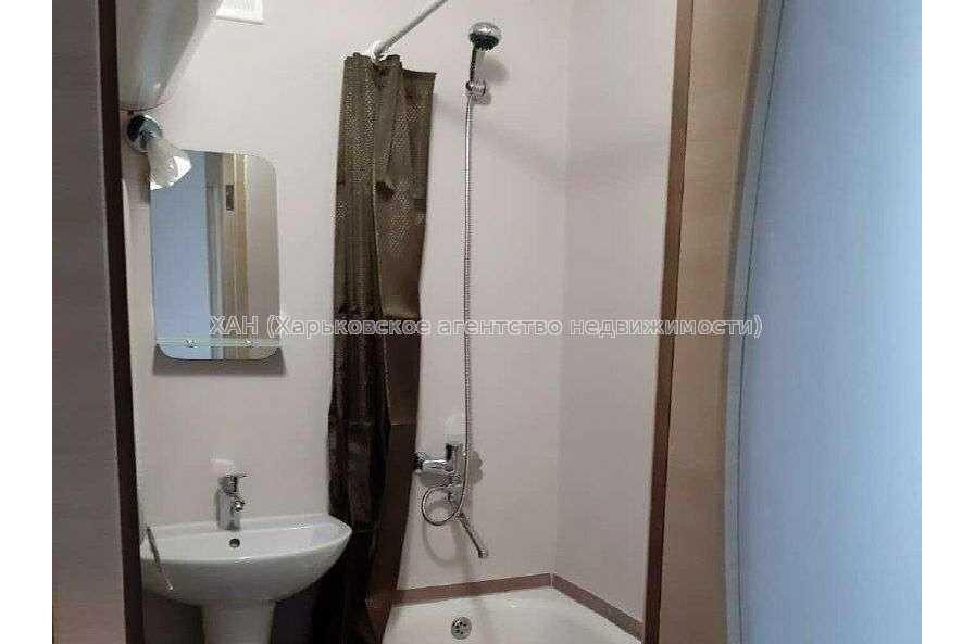 Продам квартиру, Салтовское шоссе , 2  ком., 44 м², капитальный ремонт 