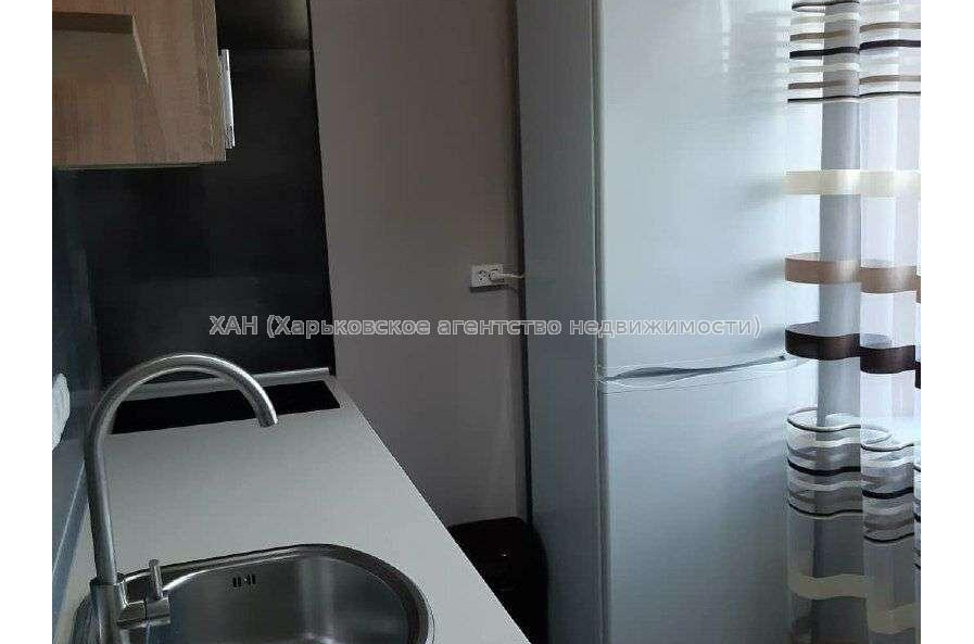 Продам квартиру, Салтовское шоссе , 2  ком., 44 м², капитальный ремонт 