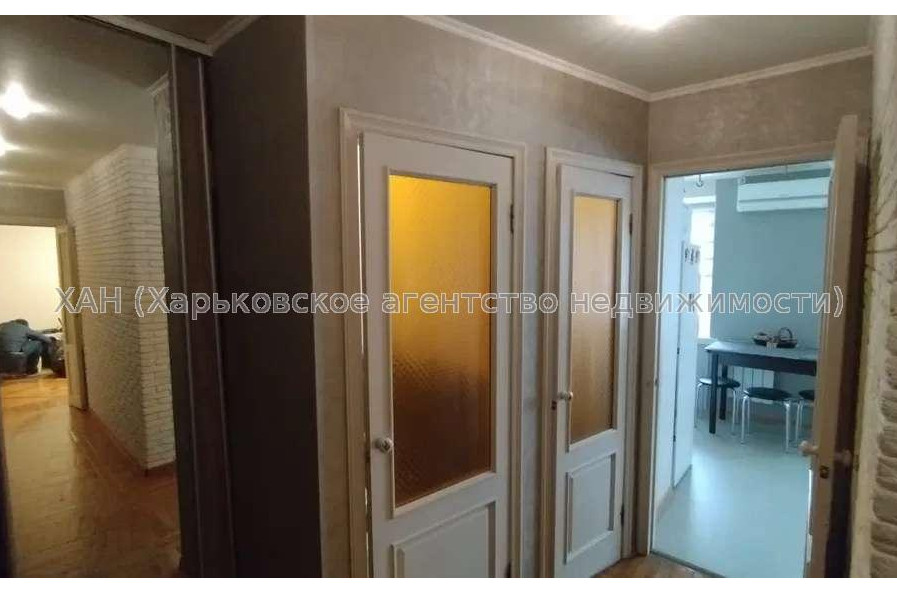 Продам квартиру, Льва Ландау просп. , 2 кім., 43 м², капитальный ремонт 