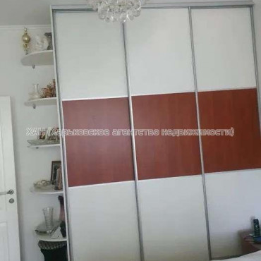 Продам квартиру, Глобинская ул. , 3 кім., 83 м², капитальный ремонт 