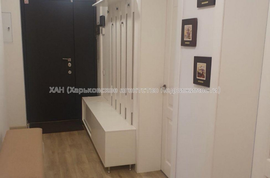 Продам квартиру, Глобинская ул. , 3 кім., 83 м², капитальный ремонт 