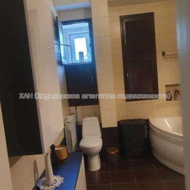 Продам квартиру, Глобинская ул. , 3 кім., 83 м², капитальный ремонт 