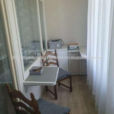 Продам квартиру, Глобинская ул. , 3 кім., 83 м², капитальный ремонт 