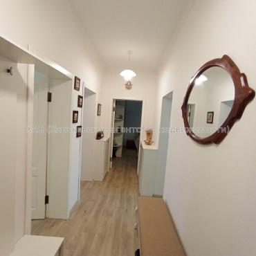 Продам квартиру, Глобинская ул. , 3 кім., 83 м², капитальный ремонт 