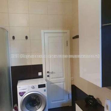 Продам квартиру, Глобинская ул. , 3 кім., 83 м², капитальный ремонт 