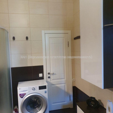 Продам квартиру, Глобинская ул. , 3 кім., 83 м², капитальный ремонт 