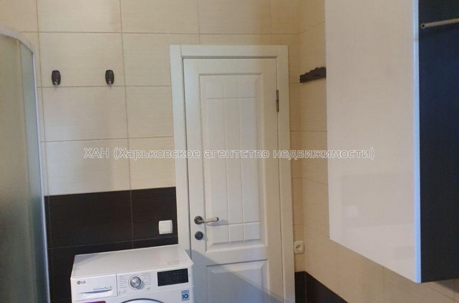 Продам квартиру, Глобинская ул. , 3 кім., 83 м², капитальный ремонт 