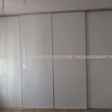 Продам квартиру, Глобинская ул. , 3 кім., 83 м², капитальный ремонт 