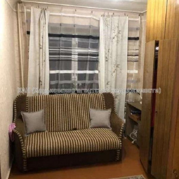 Продам квартиру, Мерефянское шоссе , 3 кім., 50 м², косметический ремонт 