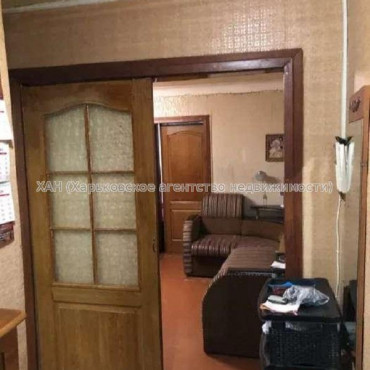 Продам квартиру, Мерефянское шоссе , 3 кім., 50 м², косметический ремонт 