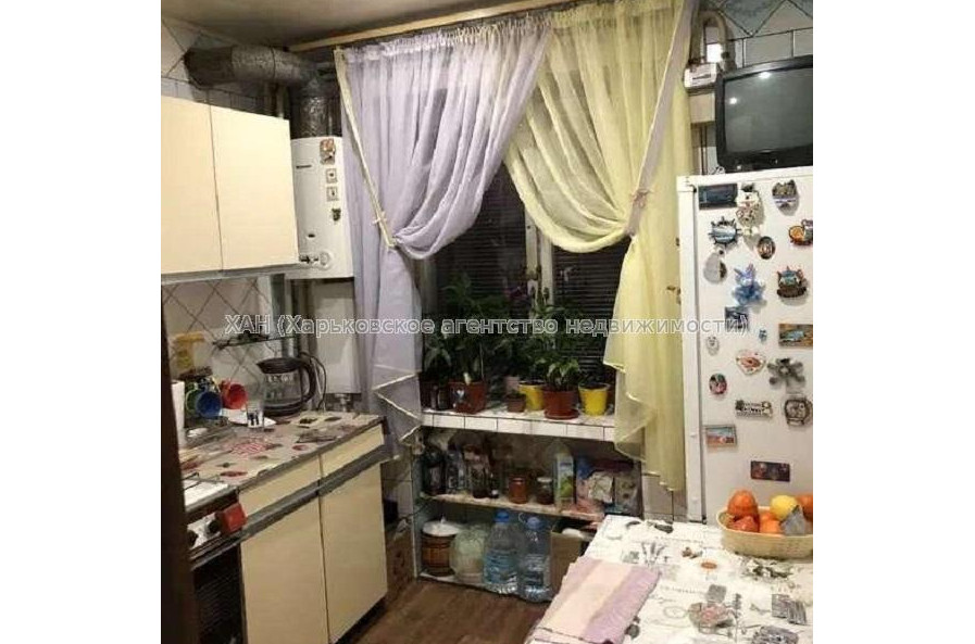 Продам квартиру, Мерефянское шоссе , 3  ком., 50 м², косметический ремонт 