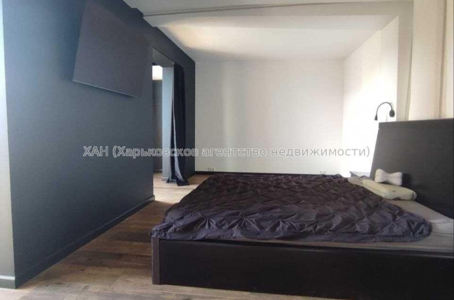 Продам квартиру, Мирная ул. , 3 кім., 125 м², евроремонт 
