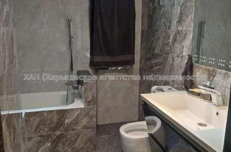 Продам квартиру, Мирная ул. , 3  ком., 120.60 м², евроремонт 