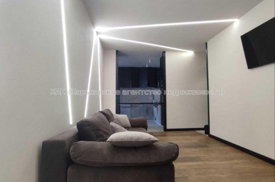 Продам квартиру, Мирная ул. , 3 кім., 125 м², евроремонт 