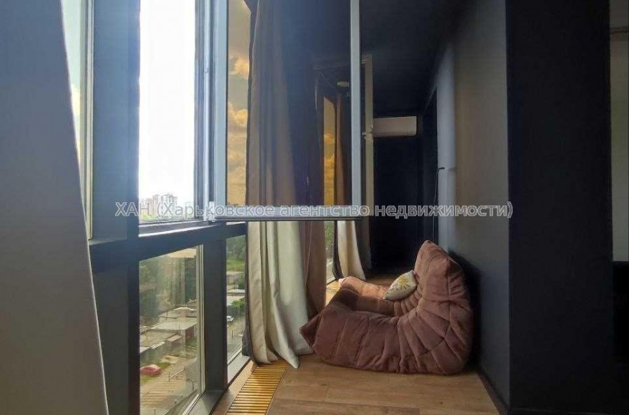 Продам квартиру, Мирная ул. , 3 кім., 125 м², евроремонт 