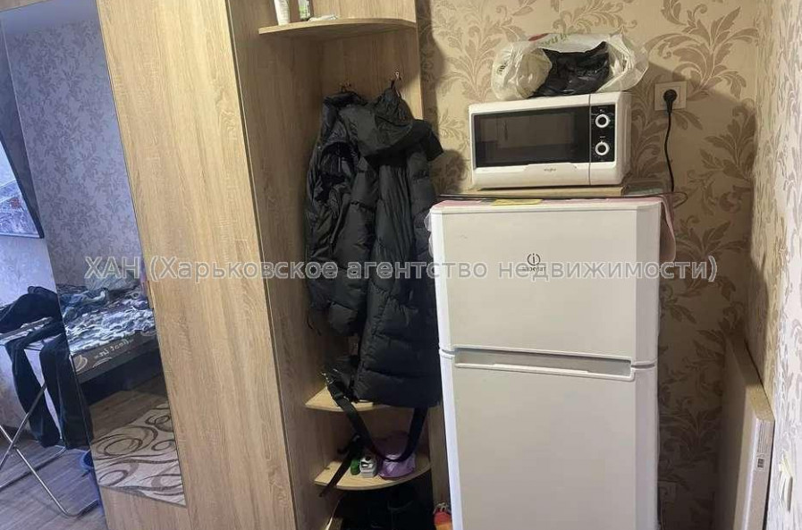 Продам квартиру, Резниковский пер. , 1 кім., 17 м², капитальный ремонт 