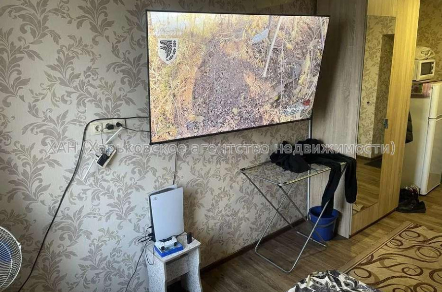 Продам квартиру, Резниковский пер. , 1 кім., 17 м², капитальный ремонт 