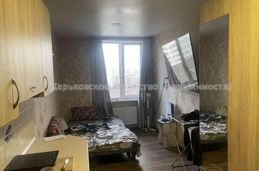 Продам квартиру, Резниковский пер. , 1 кім., 17 м², капитальный ремонт 