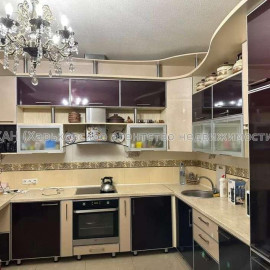 Продам квартиру, Новоалександровская ул. , 2  ком., 70 м², капитальный ремонт