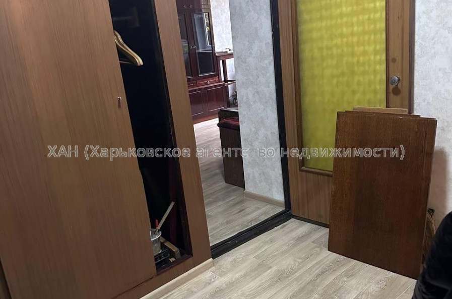 Продам квартиру, Аэрокосмический пр. , 2  ком., 42 м², косметический ремонт 