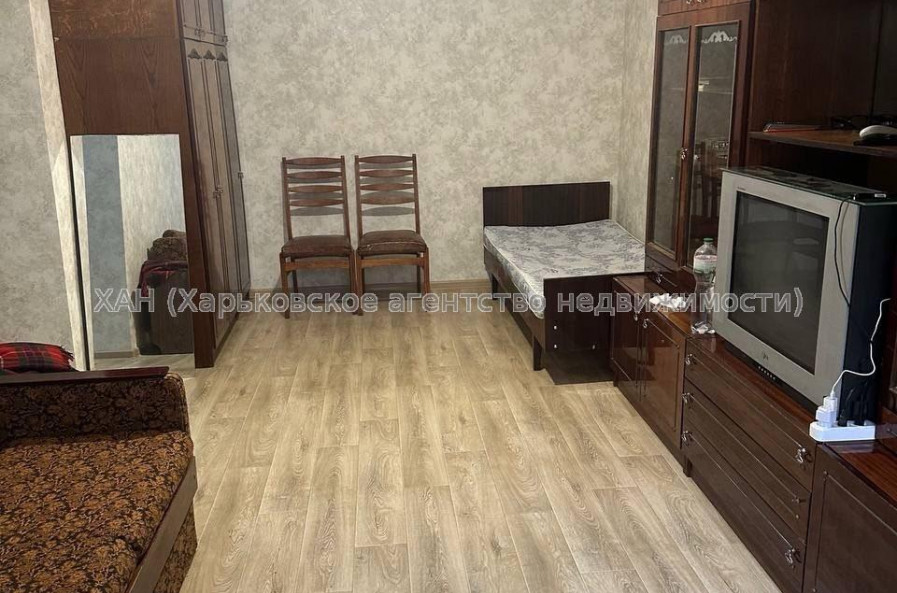 Продам квартиру, Аэрокосмический пр. , 2  ком., 42 м², косметический ремонт 