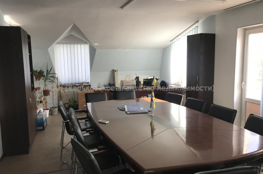 Здам нежитлову нерухомість, офисное помещение , 5 кім., 50 м², косметический ремонт 