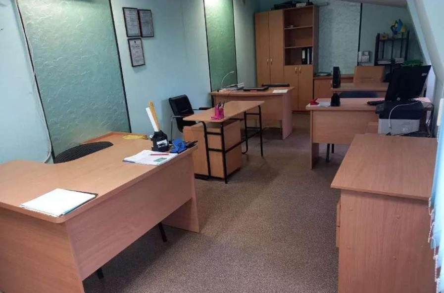 Здам нежитлову нерухомість, офисное помещение , 5 кім., 50 м², косметический ремонт 