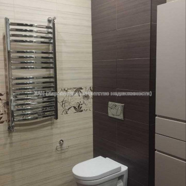 Продам квартиру, Победы просп. , 2 кім., 65 м², евроремонт 