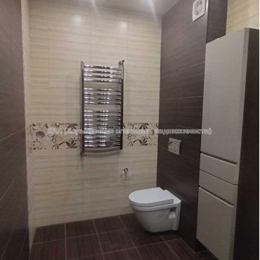 Продам квартиру, Победы просп. , 2 кім., 65 м², евроремонт 