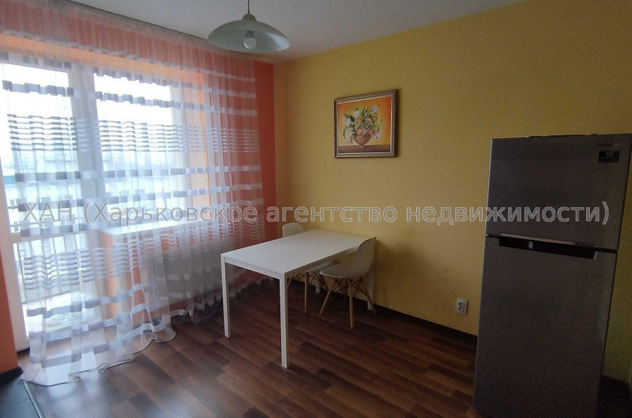 Продам квартиру, Победы просп. , 2 кім., 65 м², евроремонт 