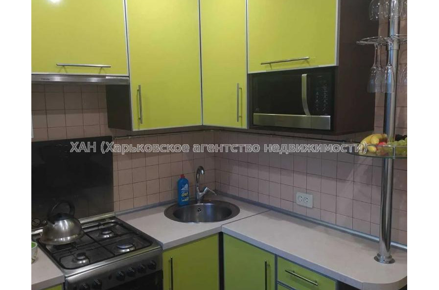 Продам квартиру, Жасминовый б-р , 3 кім., 58 м², капитальный ремонт 