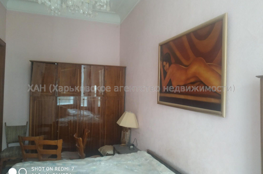 Продам квартиру, Куликовский спуск , 2 кім., 80 м², косметический ремонт 