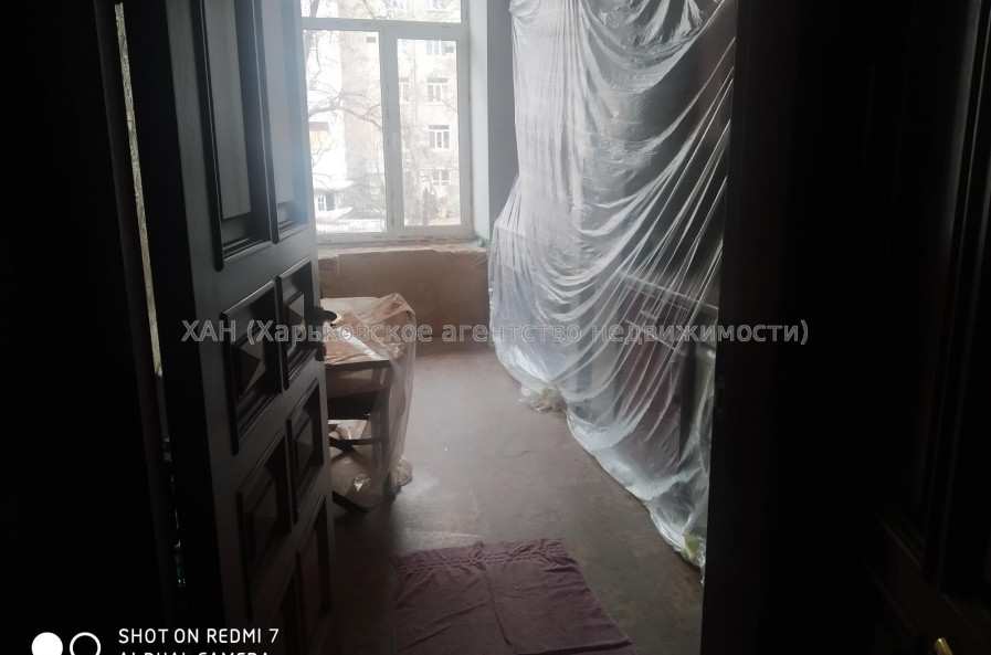 Продам квартиру, Куликовский спуск , 2 кім., 80 м², косметический ремонт 