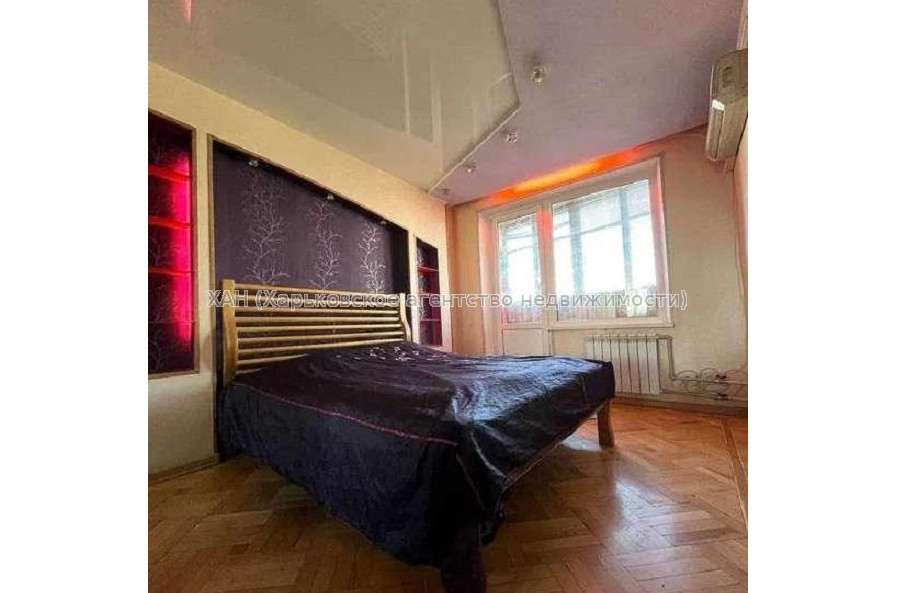 Продам квартиру, Героев Труда ул. , 3  ком., 64 м², капитальный ремонт 