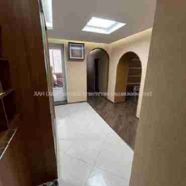 Продам квартиру, Волонтерская ул. , 3  ком., 76 м², евроремонт 