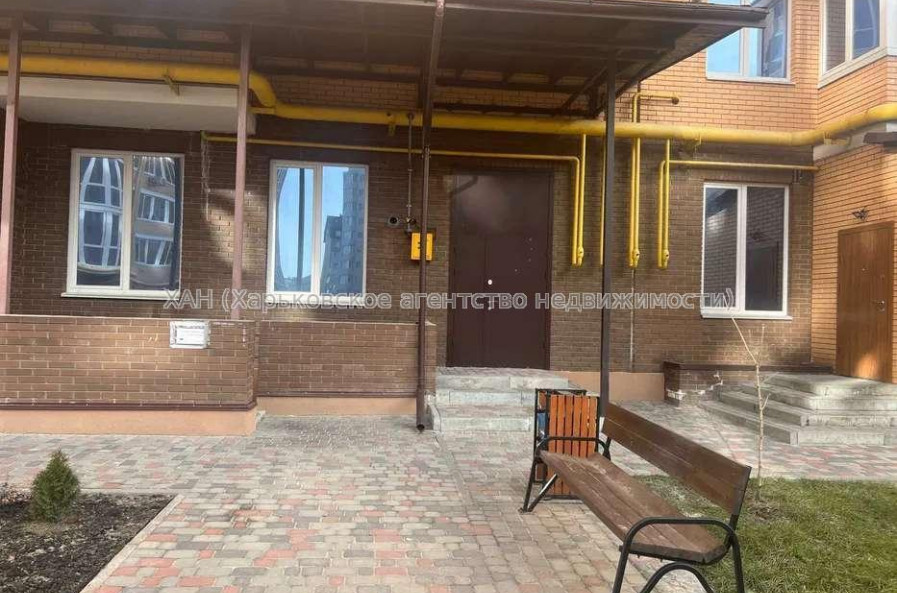 Продам квартиру, Пискуновский пер. , 2  ком., 64 м², без отделочных работ 