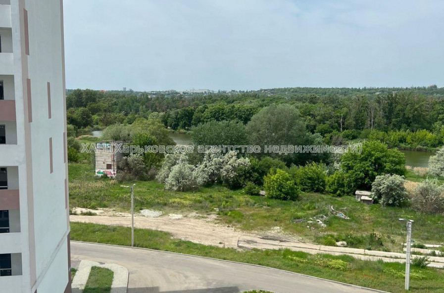 Продам квартиру, Шевченковский пер. , 1  ком., 36 м², без внутренних работ 