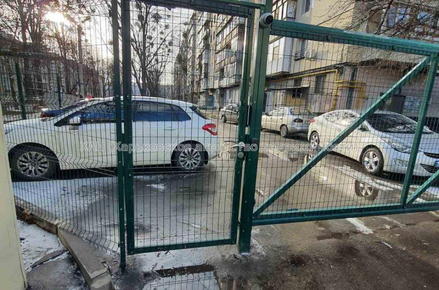 Продам квартиру, Полтавский Шлях ул. , 3 кім., 67 м², косметический ремонт 