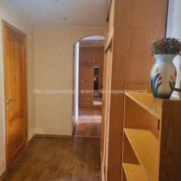 Продам квартиру, Полтавский Шлях ул. , 3 кім., 67 м², косметический ремонт 