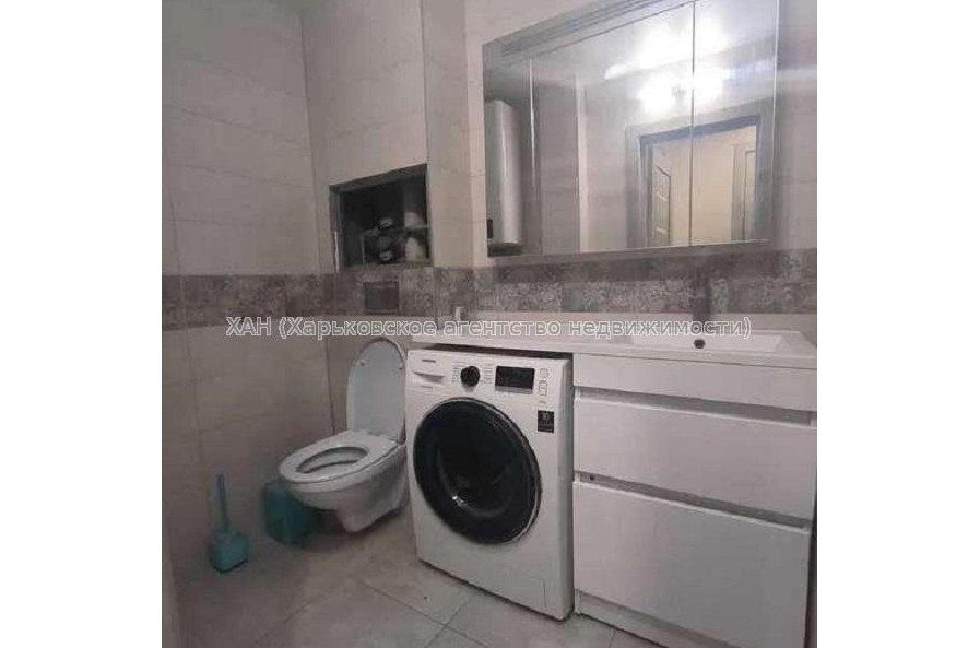 Продам квартиру, Единства ул. , 3  ком., 63 м², евроремонт 