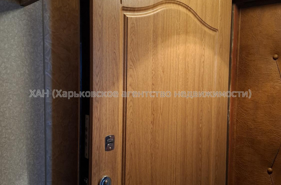 Продам квартиру, Непокоренных ул. , 3  ком., 68 м², косметический ремонт 