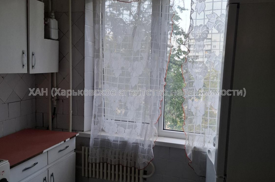 Продам квартиру, Непокоренных ул. , 3  ком., 68 м², косметический ремонт 