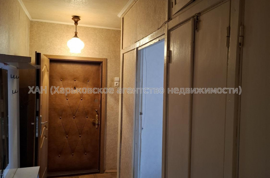 Продам квартиру, Непокоренных ул. , 3  ком., 68 м², косметический ремонт 