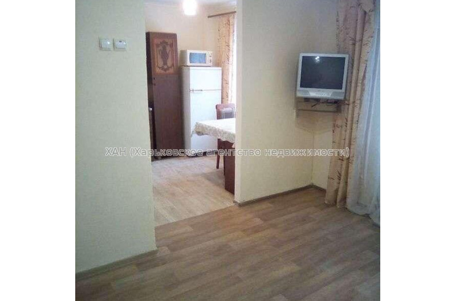 Продам квартиру, Харьковских Дивизий ул. , 1  ком., 31 м², косметический ремонт 