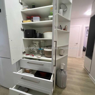 Продам квартиру, Владислава Зубенко ул. , 2  ком., 44 м², капитальный ремонт 