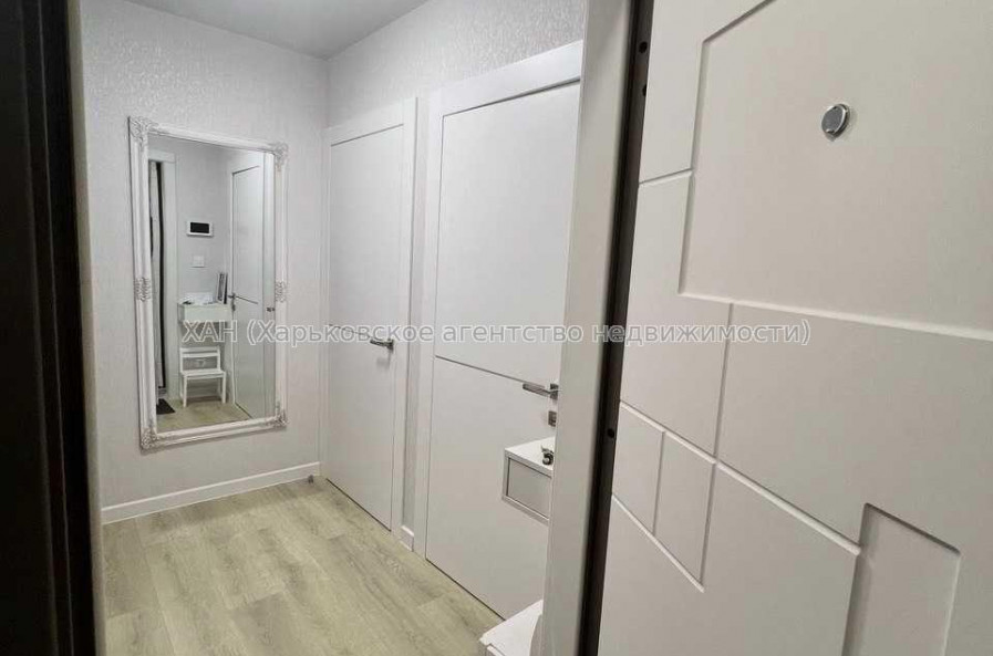 Продам квартиру, Владислава Зубенко ул. , 2 кім., 44 м², капитальный ремонт 