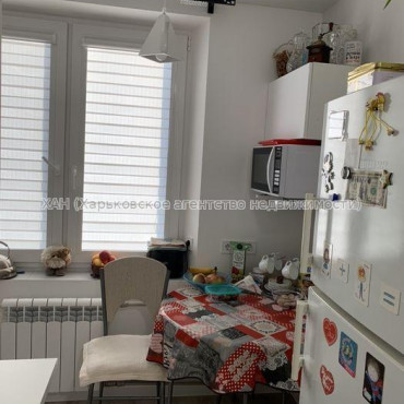 Продам квартиру, Владислава Зубенко ул. , 2  ком., 44 м², капитальный ремонт 