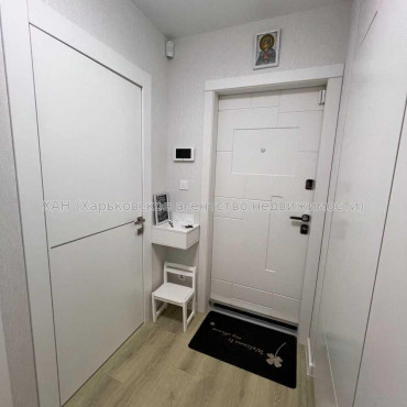 Продам квартиру, Владислава Зубенко ул. , 2  ком., 44 м², капитальный ремонт 