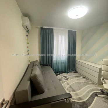 Продам квартиру, Владислава Зубенко ул. , 2  ком., 44 м², капитальный ремонт 