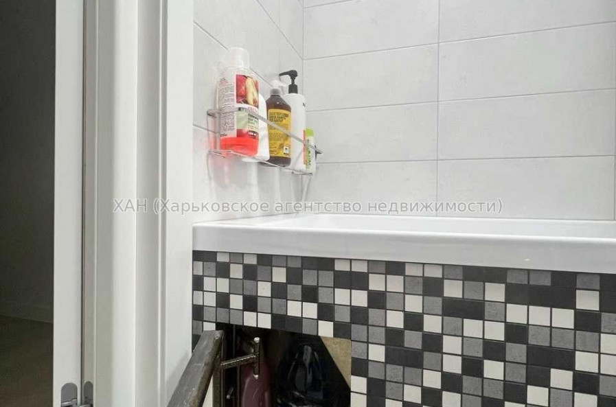 Продам квартиру, Владислава Зубенко ул. , 2 кім., 44 м², капитальный ремонт 